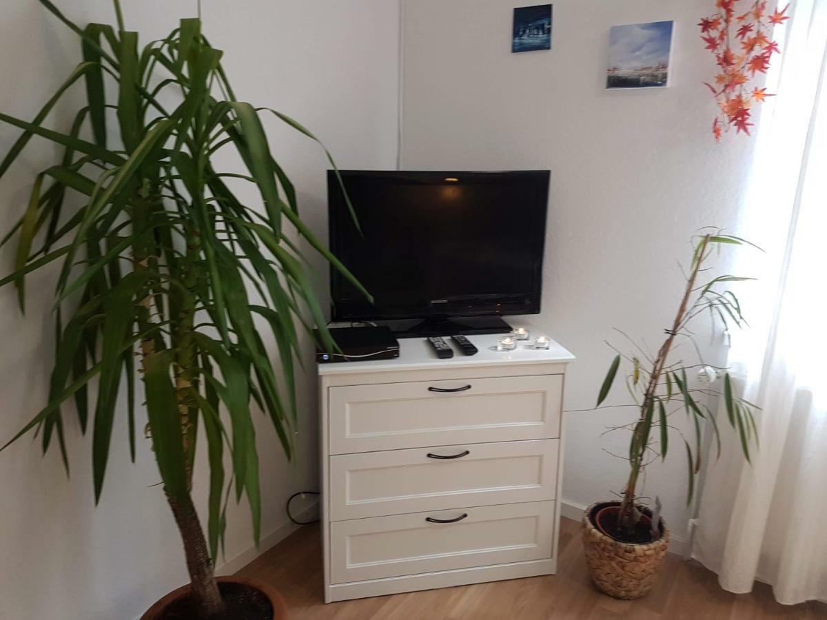 Kuenstler Ferienwohnung 3 Zimmer Kueche Bad Zentrale Lage Wulsbuttel Екстериор снимка